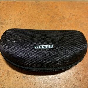 TOREGE  SPORT Sunglasses Case Zip-up Hard Clamshell Holder